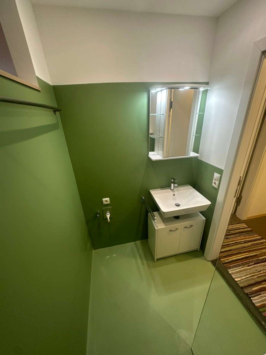 Badezimmer mit Waschbecken